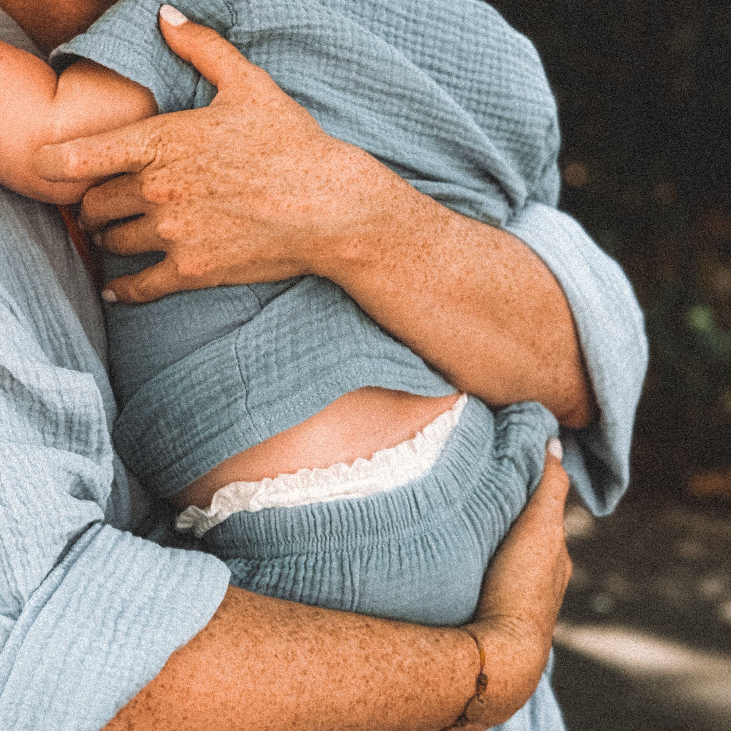 Why Does My Baby's Diaper Keep Leaking? 7 Common Causes (and Easy Fixes)